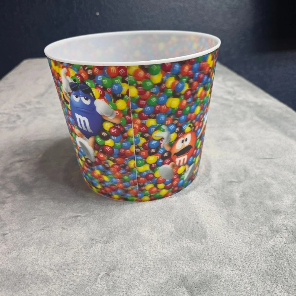 Vintage Collectible 3D M & M's Plastic Popcorn Bucket 2010 Mars Movie Theater